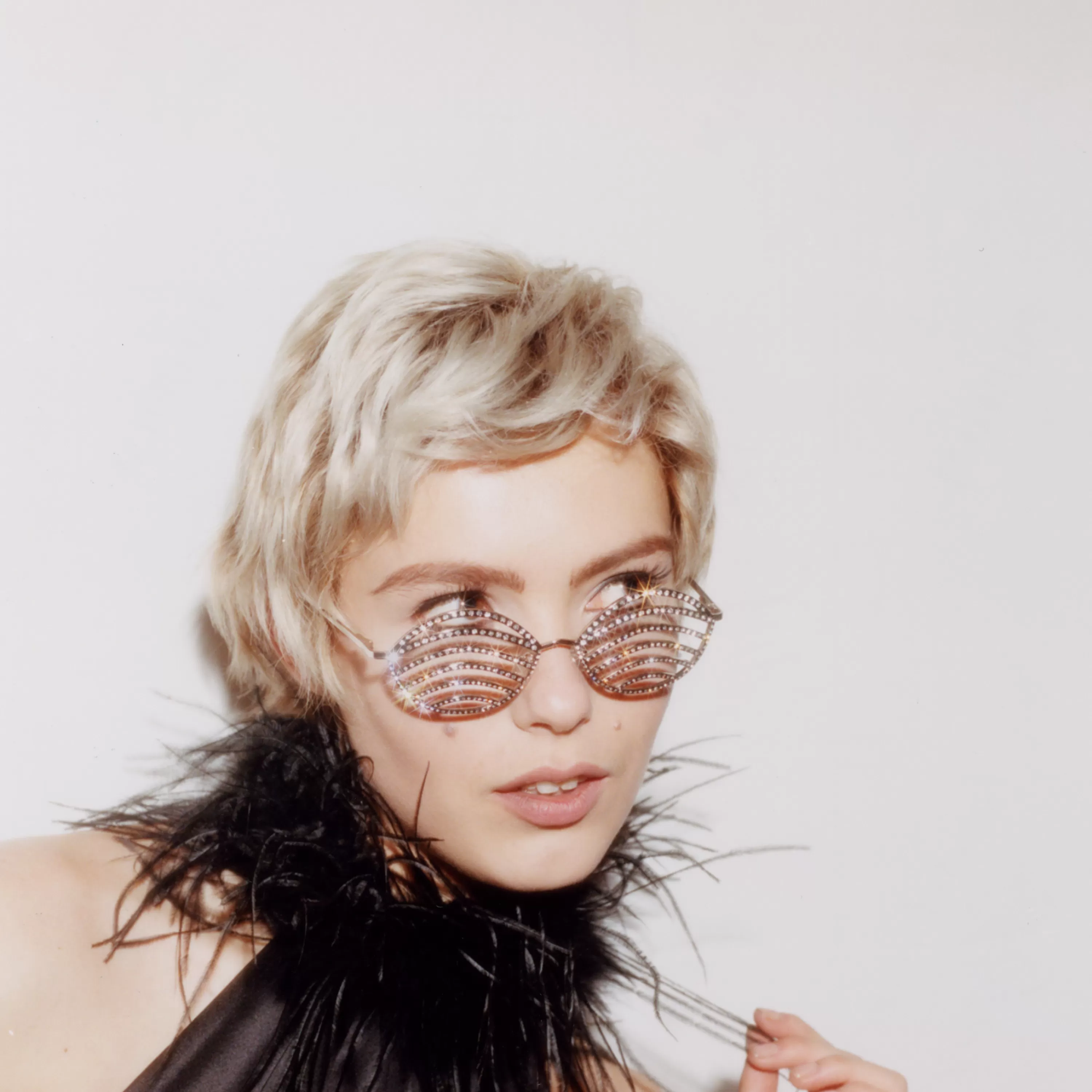 LINDA FARROW (U.K.) IT Girl' with Crystals, Oversized Sunglasses in White | NUE STUDIO x LINDA FARROW